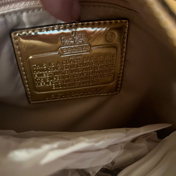 NWT Coach Apricot Hailey outlet Hobo Bag - Picture 8 of 8